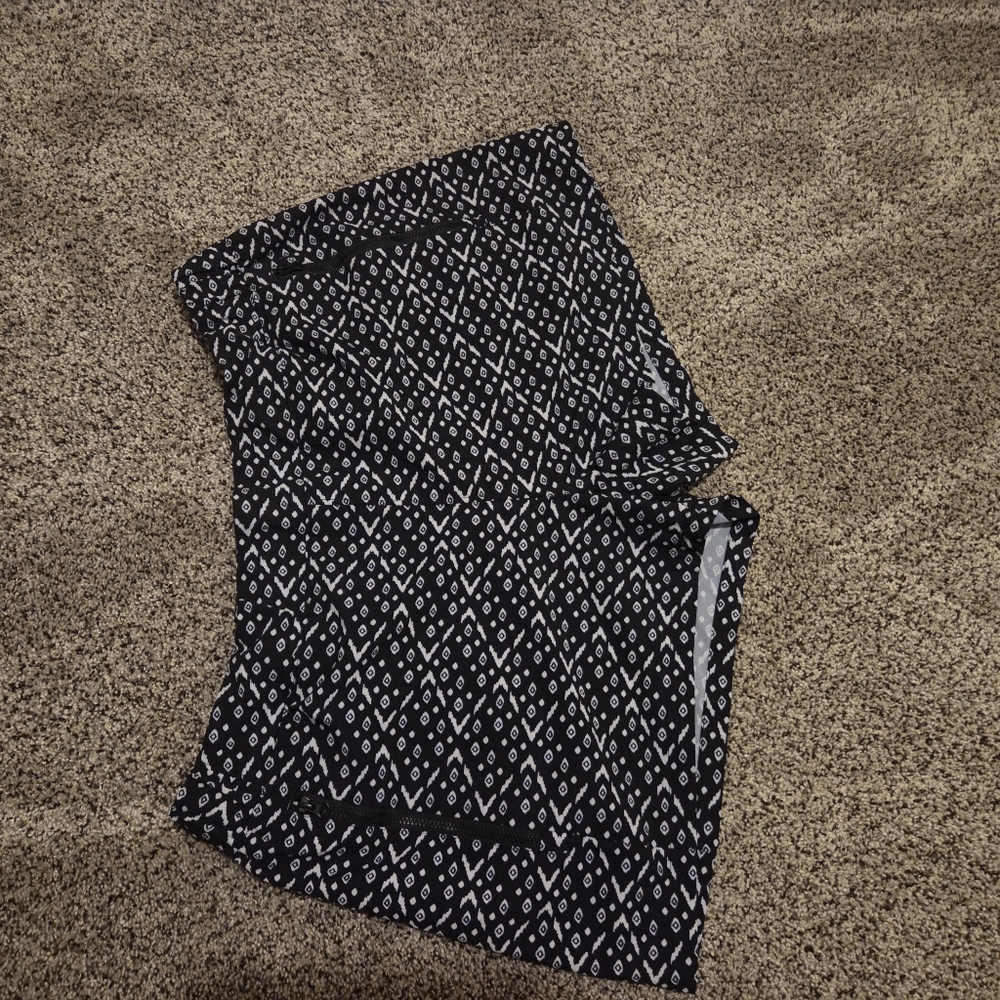 Reel Legends Black and White Diamond Pattern Shorts